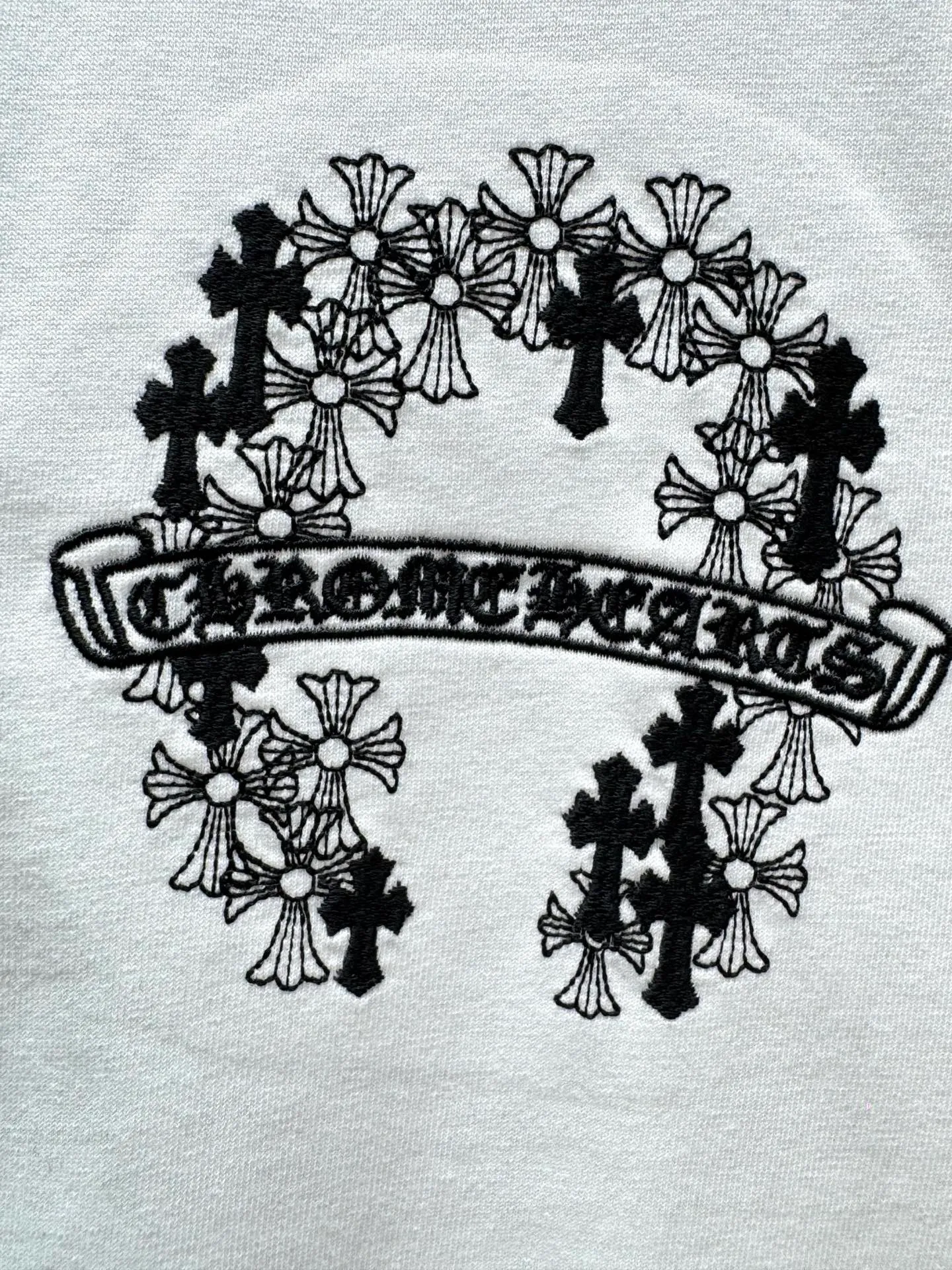 Chrome Hearts* ‼️ T ® 🖤 g fufu ， ， ， ， + ， ， ! ， ， ! ， ! ⚠️ ： ⚠️WJ 011 Same Style 𝐂𝐎𝐋𝐎𝐔𝐑：White Black 𝐒𝐈𝐙𝐄：S-Xl